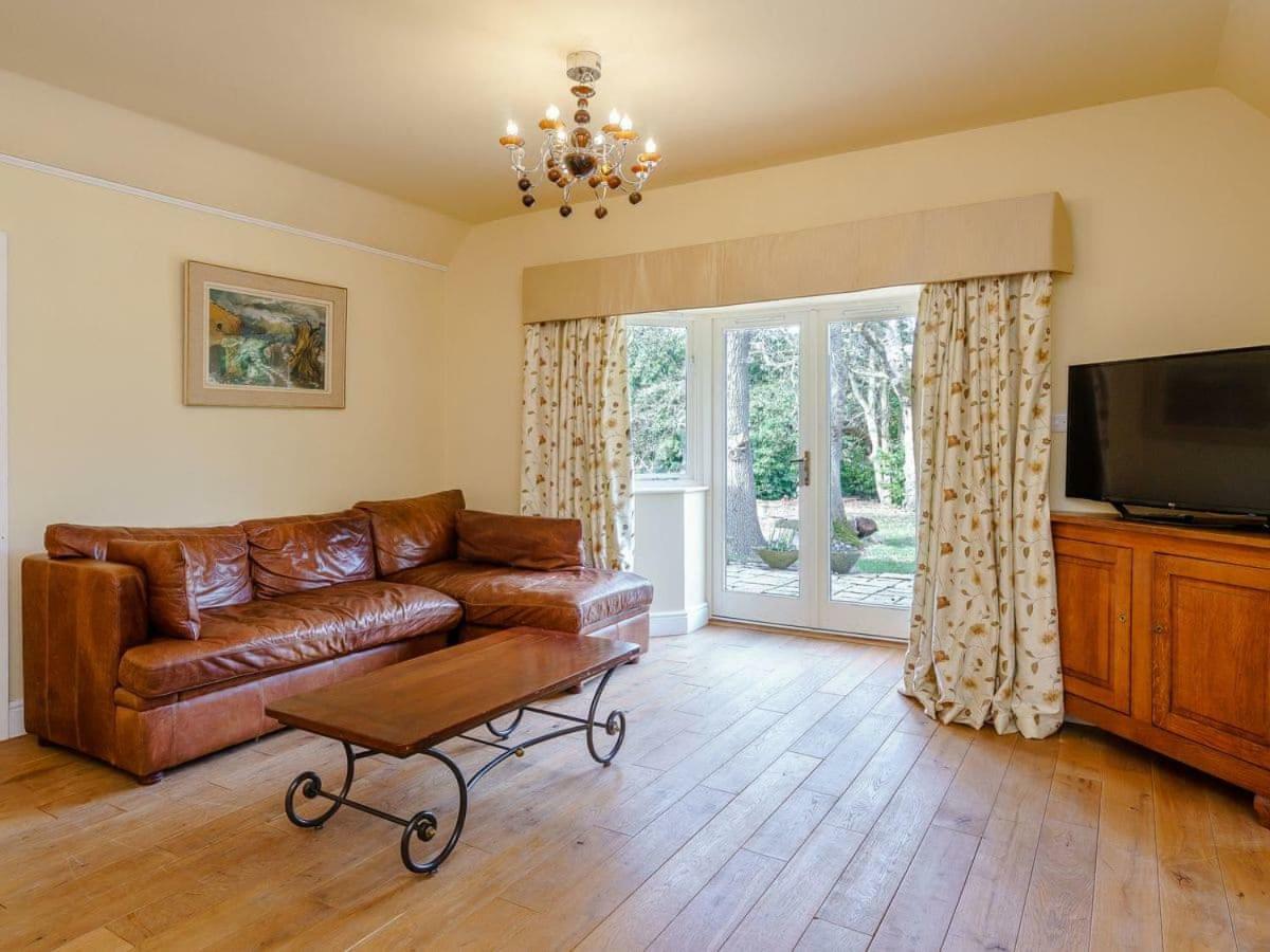 The Kingsley At Eversley Exterior photo